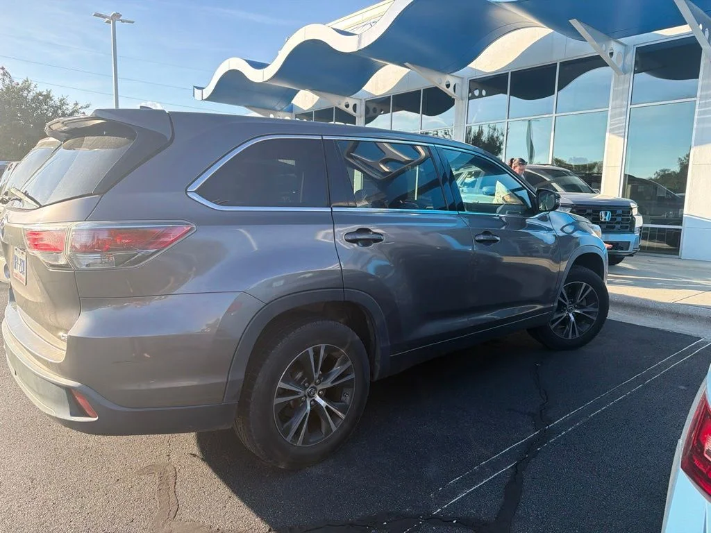 Used 2015 Predawn Gray Mica Toyota LE Plus V6 image 4