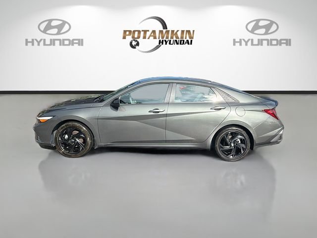 Used 2026 Gray Hyundai SEL Sport image 8