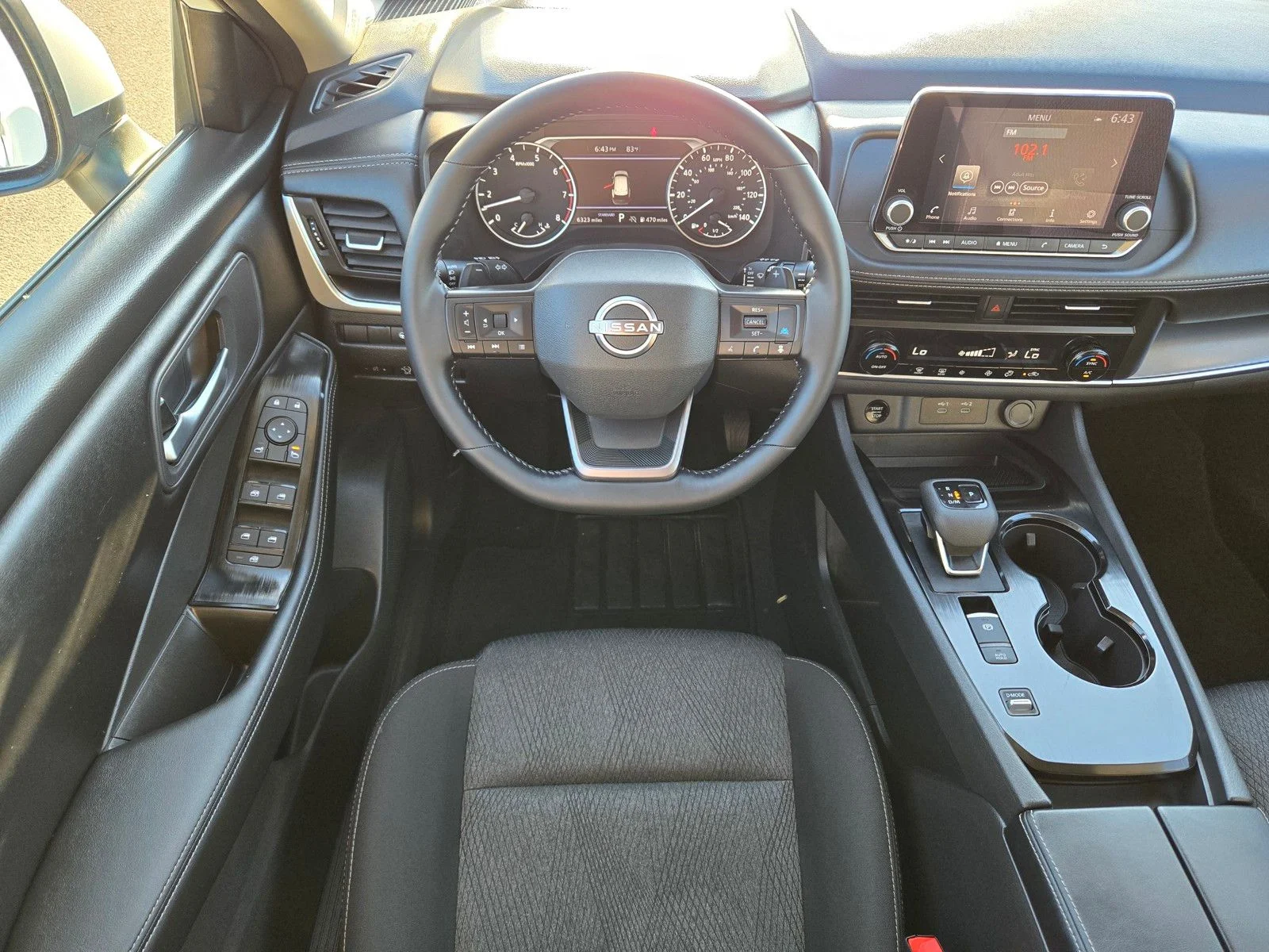 Used 2026 Everest White Pearl Tricoat Nissan SV image 16