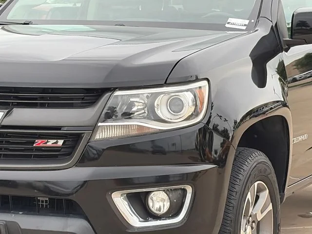 Used 2018 Black Chevrolet Z71 image 4