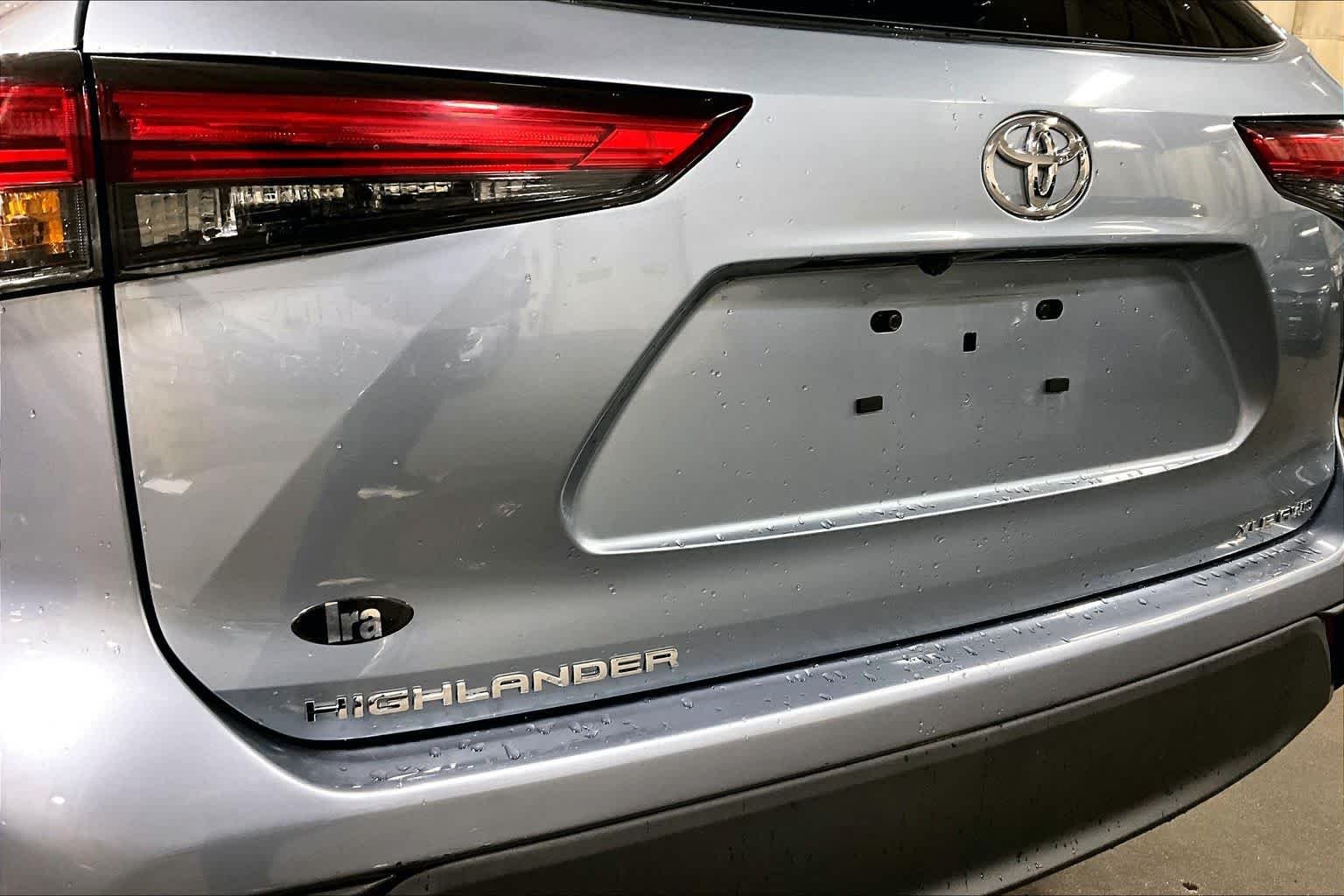 Used 2022 Moon Dust Toyota XLE image 31