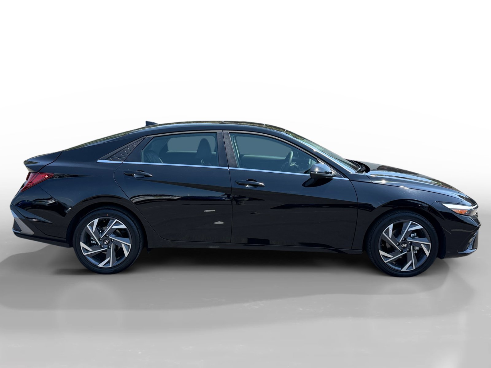 Certified Used 2025 Abyss Black Hyundai Limited image 6