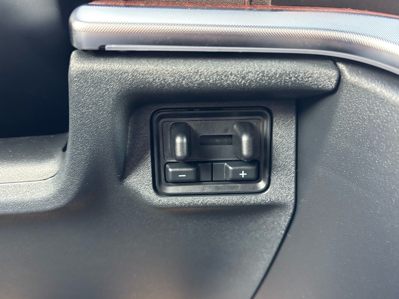 New 2027 Star White Metallic Tri-Coat Ford King Ranch® image 20
