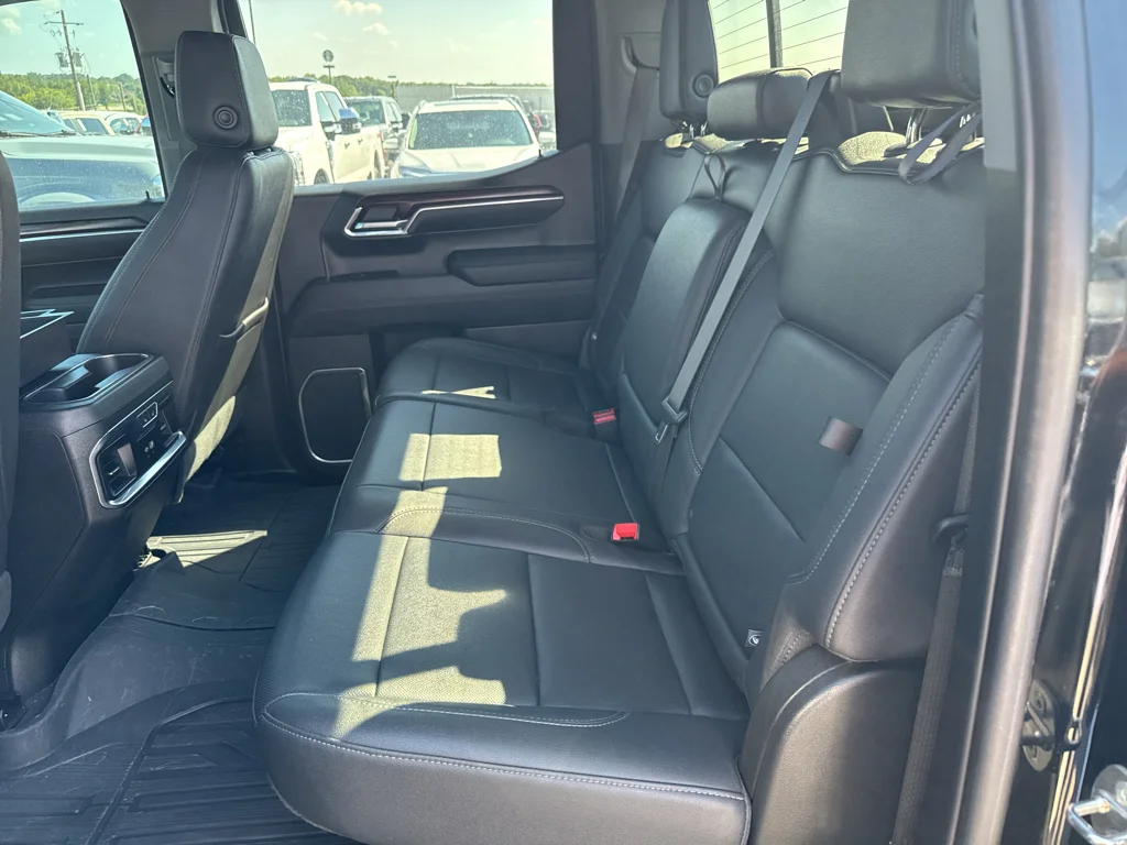 Certified Used 2024 Onyx Black GMC SLT image 9