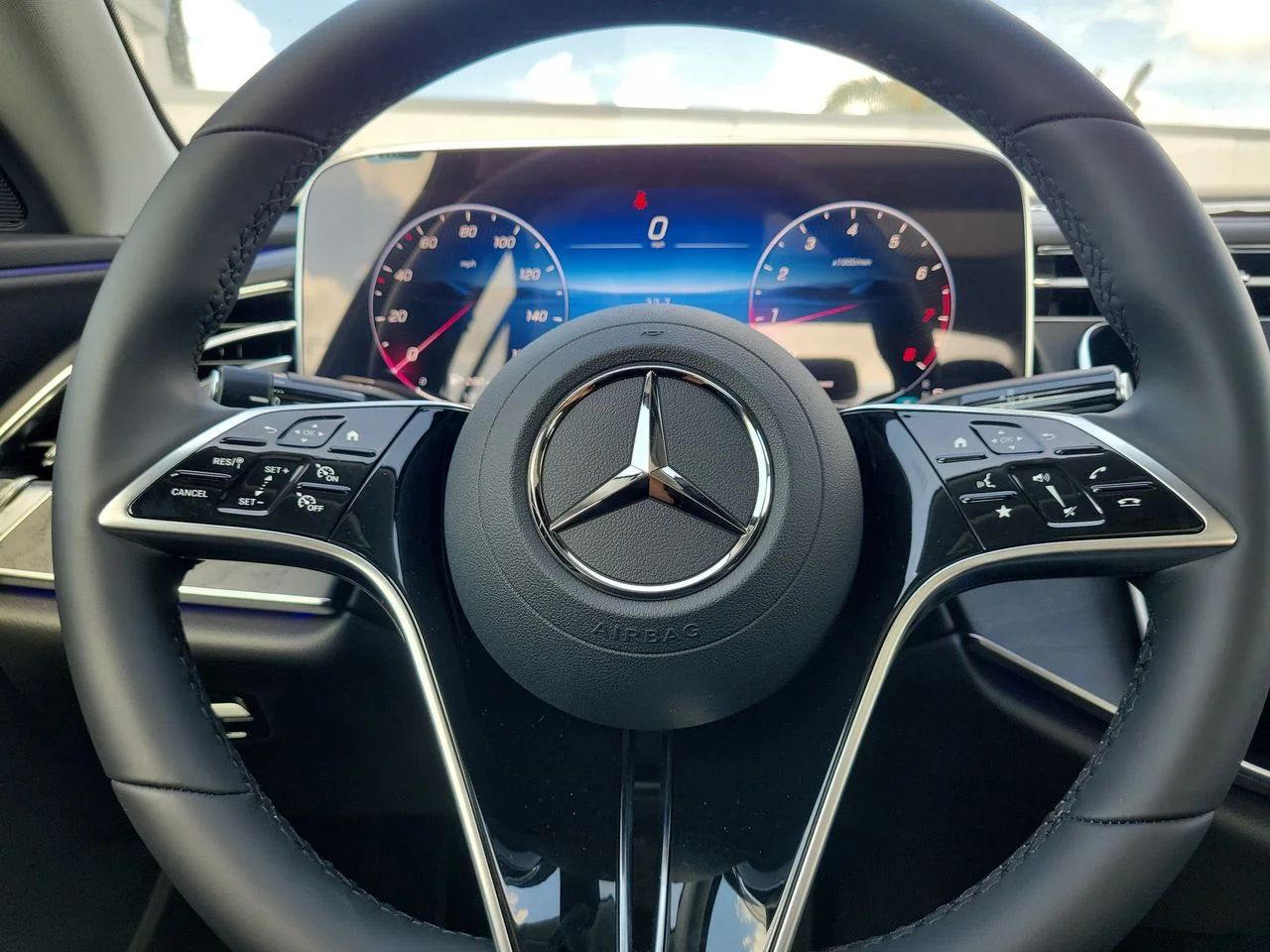 2026 Mercedes-Benz E-Class E350 - Photo 30