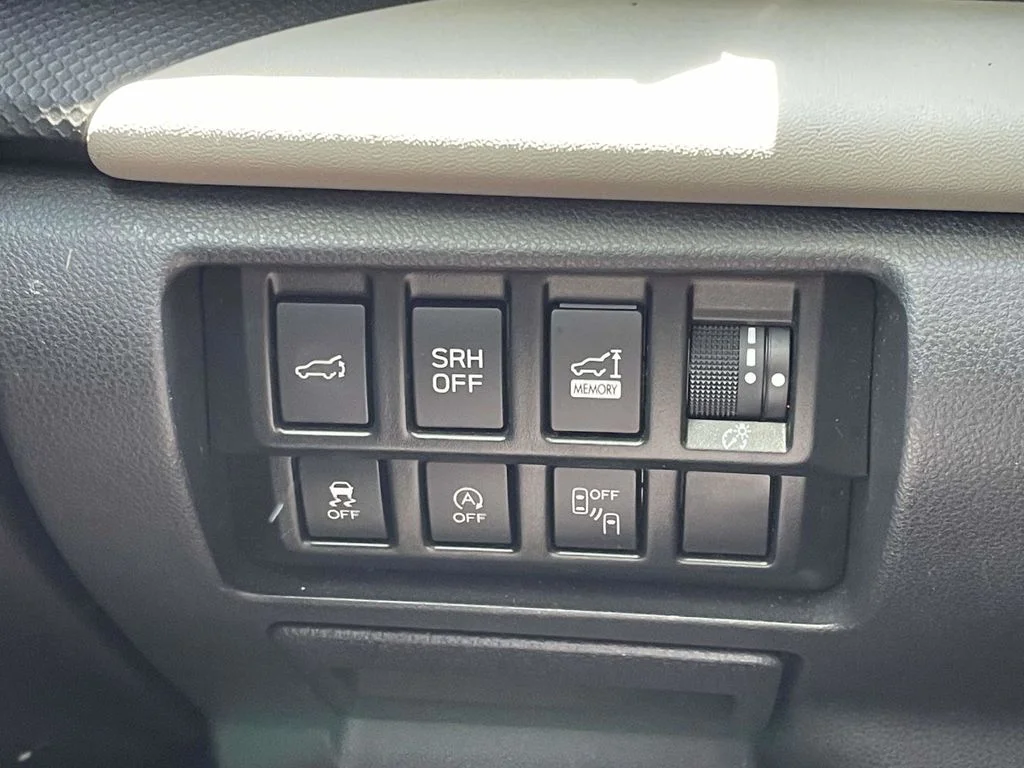 Used 2022 Gray Subaru Limited image 28