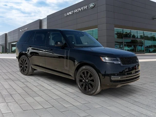 New 2027 Black Land Rover SE image 7