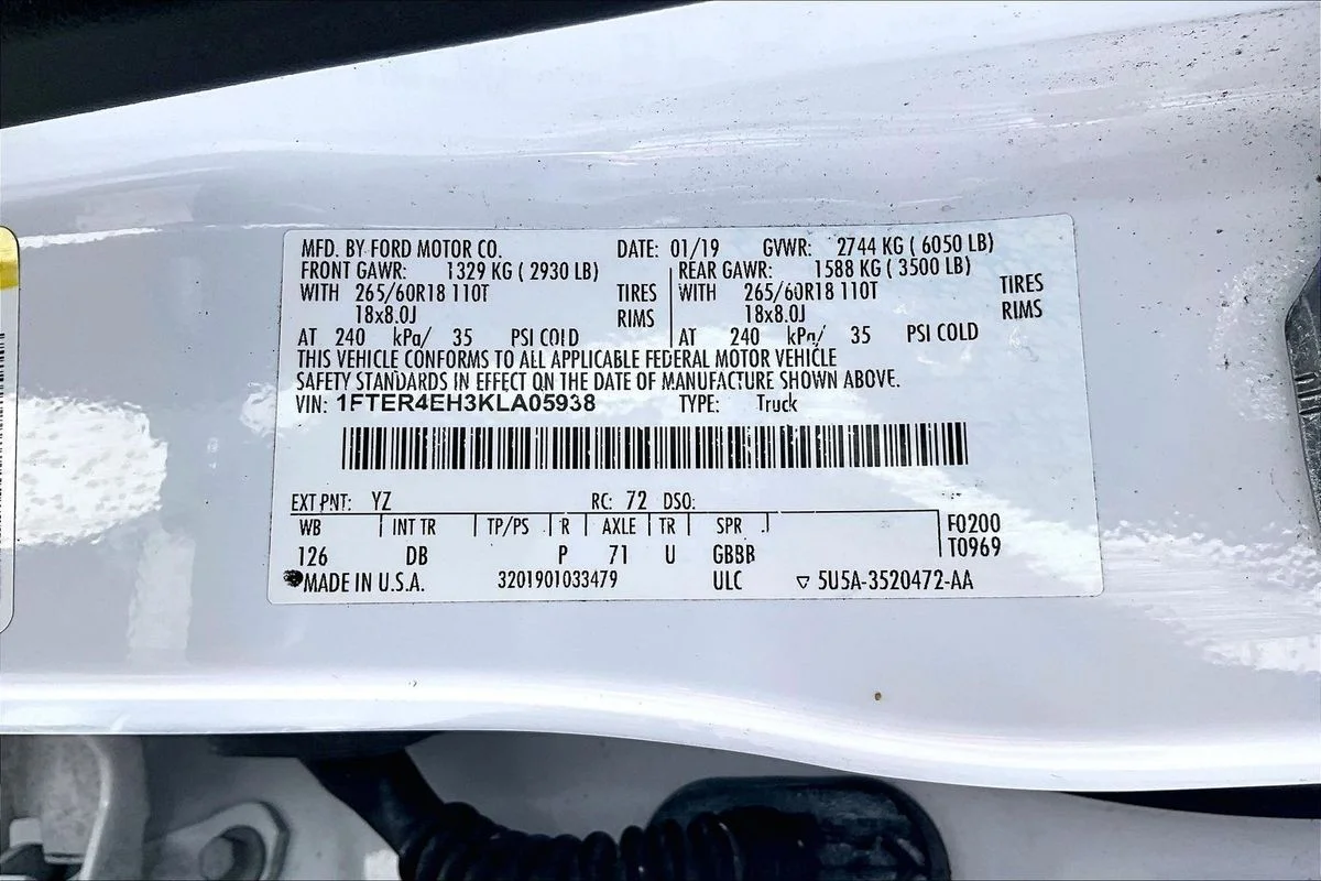 Used 2019  Ford LARIAT image 20