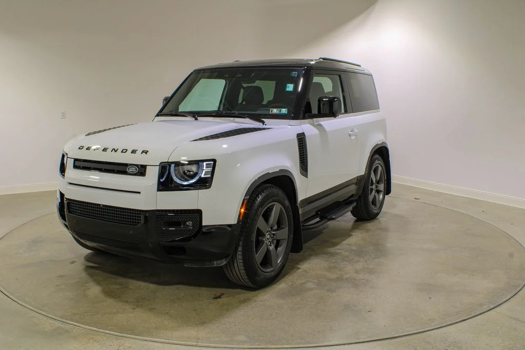 2025 Land Rover Defender 90 X-Dynamic SE P400's photo