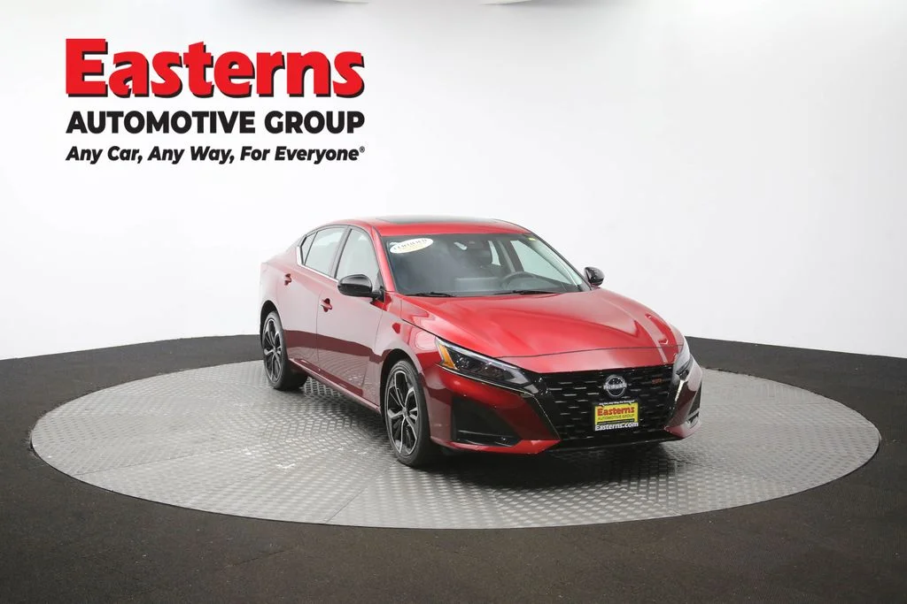 Used 2023 Red Nissan 2.5 SR image 51