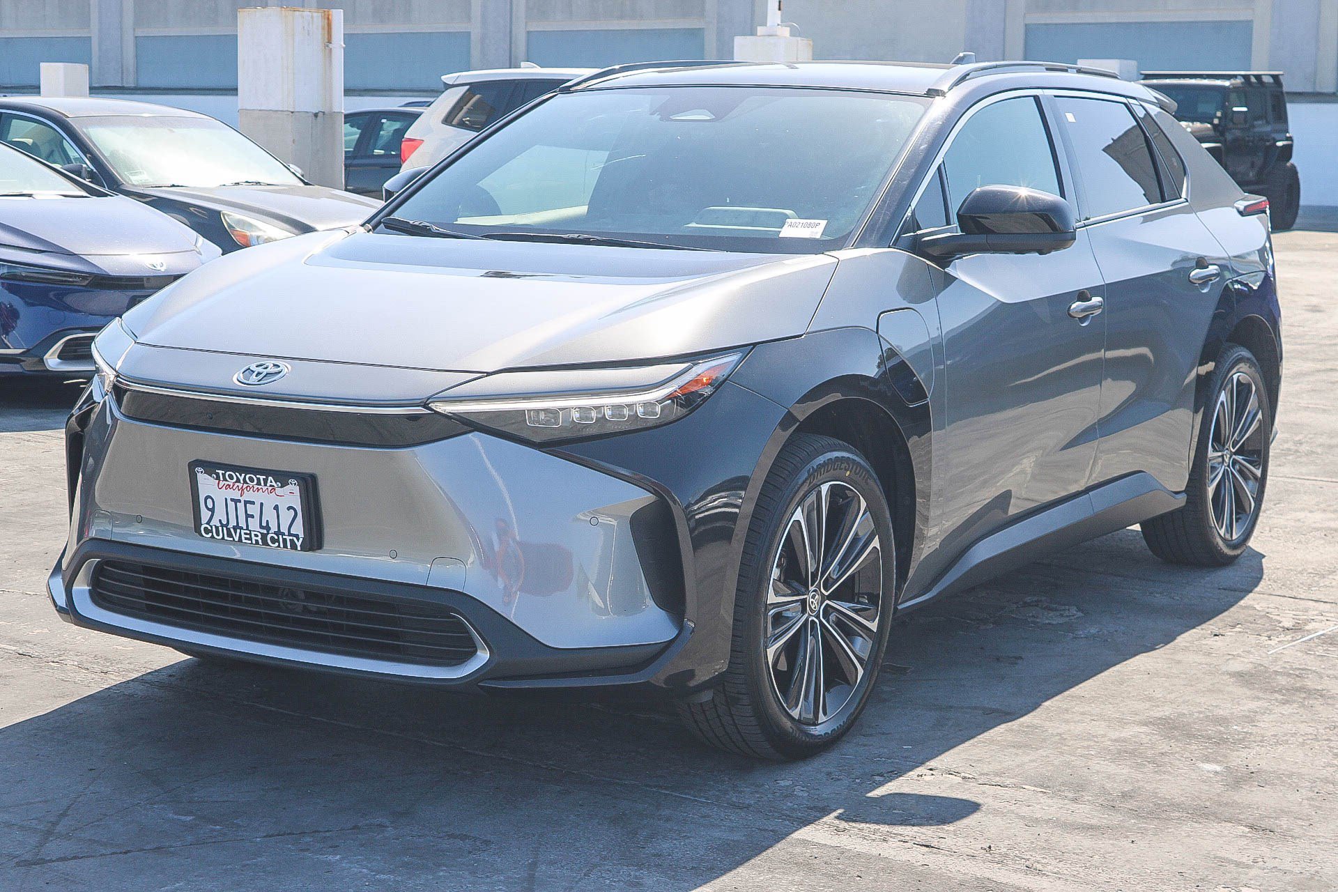 Used 2023 Heavy Metal w/Black Roof Toyota XLE image 3