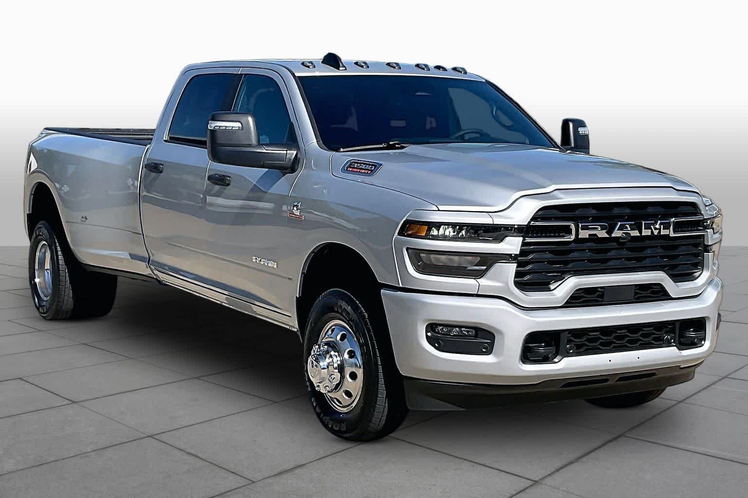 New 2027 Silver-Zynith Exterior Paint RAM Big Horn image 2