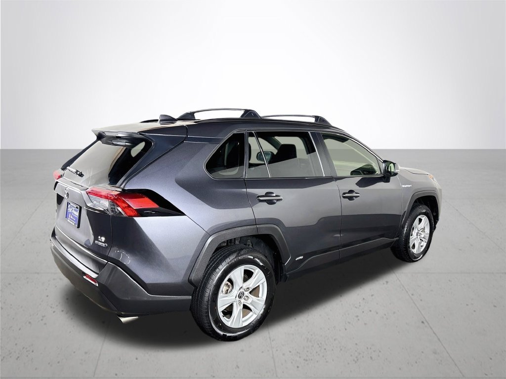 Used 2020 Gray Toyota LE image 6