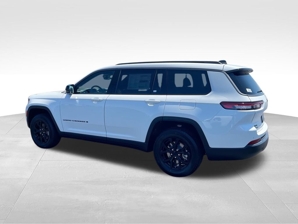 New 2026 White Jeep Altitude image 6