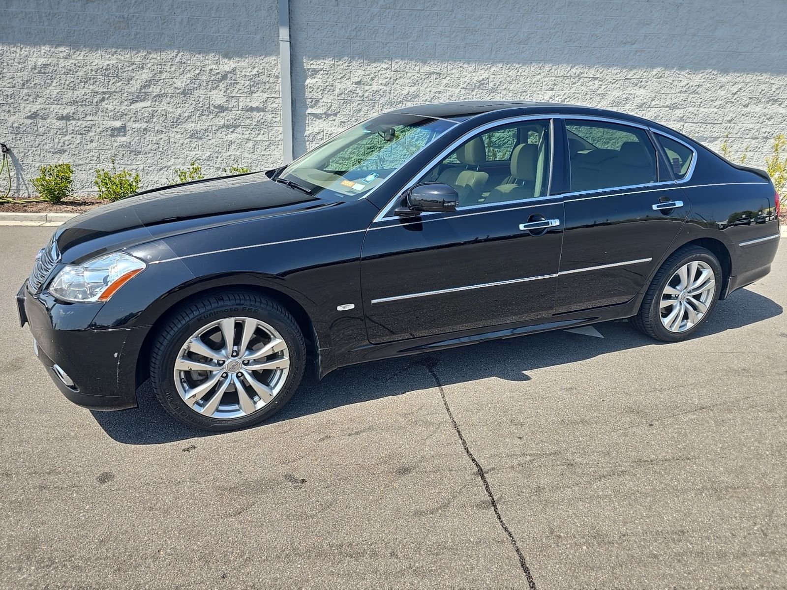 2010 INFINITI M 35