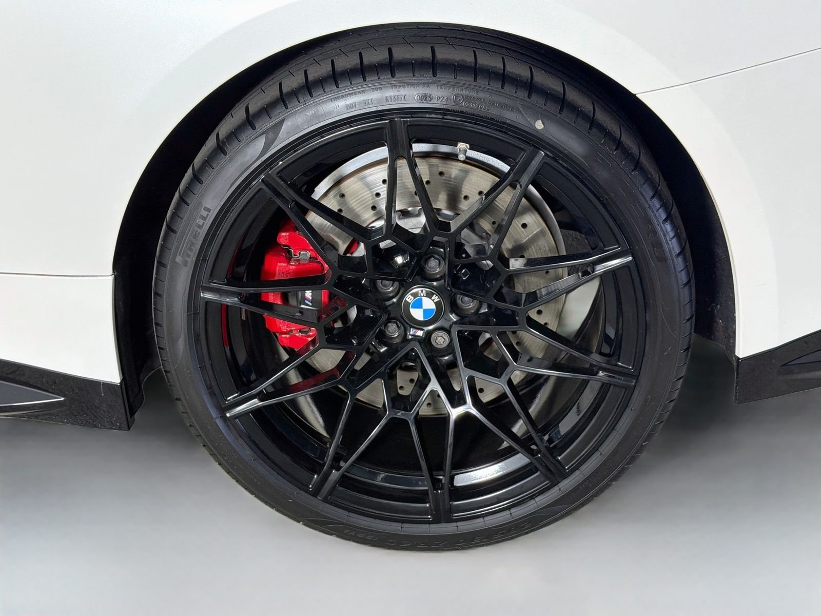 Used 2022 Frozen Brilliant White Met BMW Competition image 31