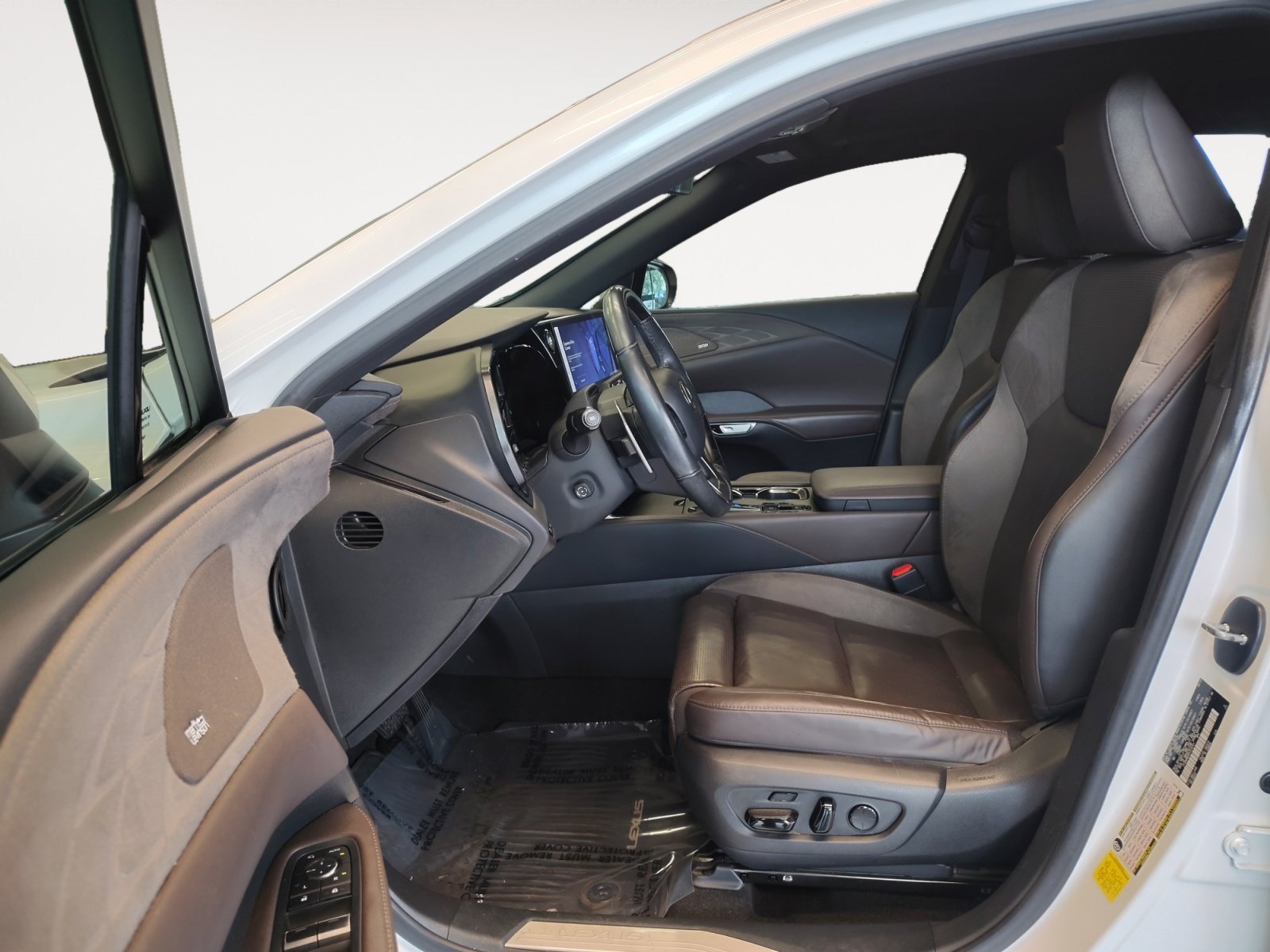 Used 2023 White Pearl Lexus 350 Luxury image 23