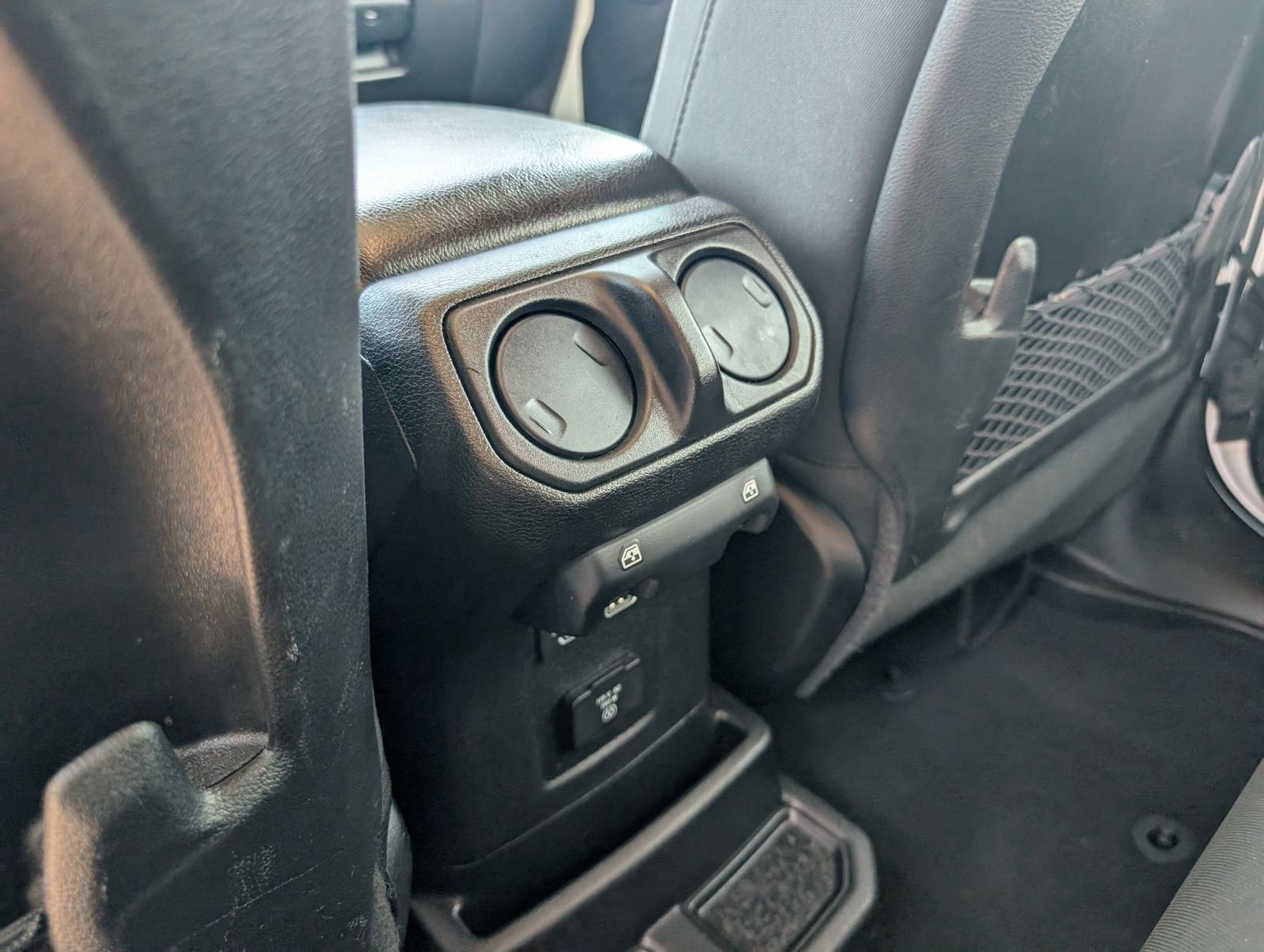 Used 2024 White Jeep Rubicon 4xe image 26