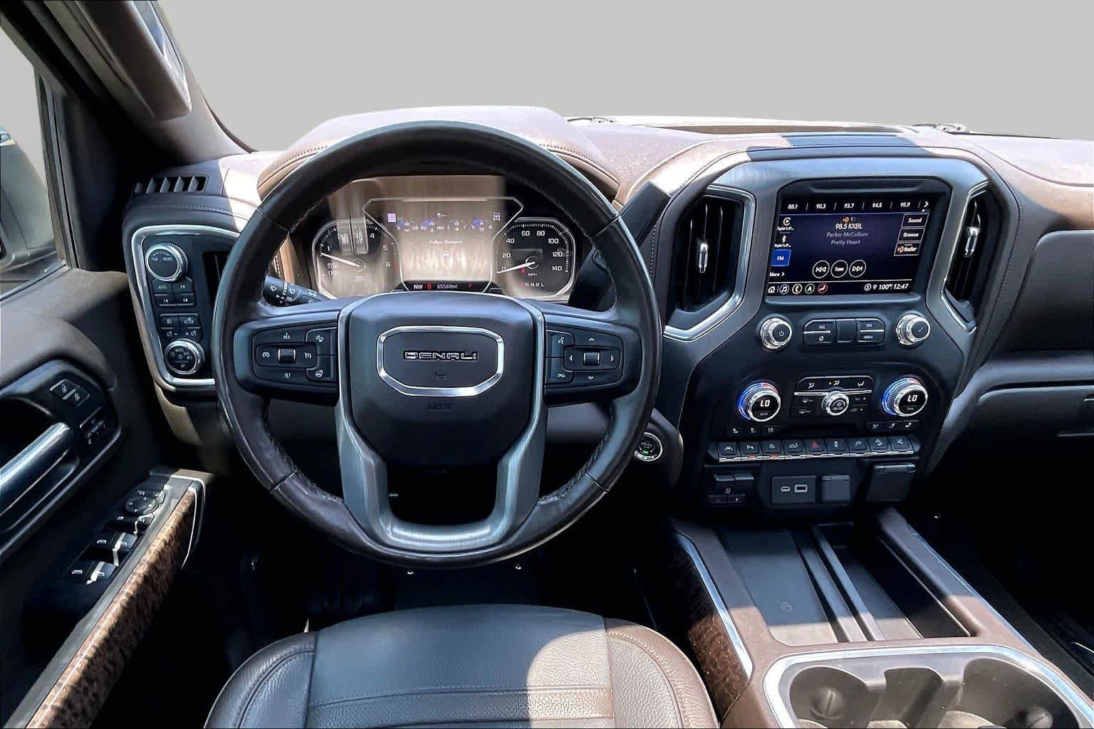Used 2021 White Frost Tricoat GMC Denali image 6