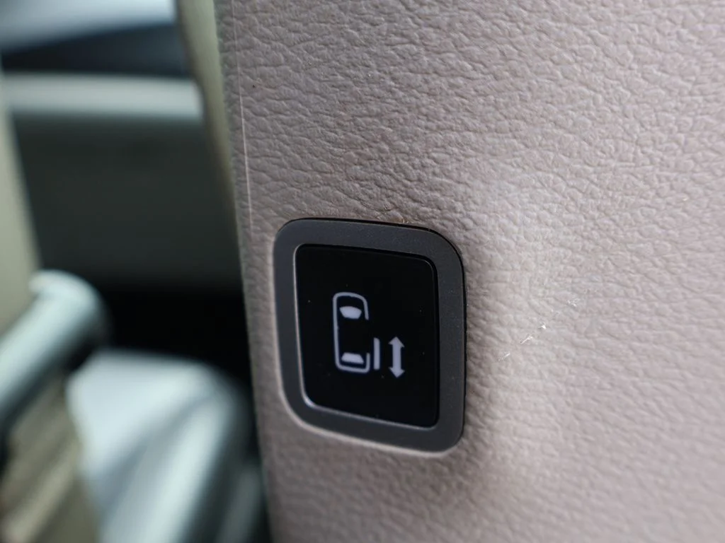 Used 2023 Black Chrysler Touring L image 54