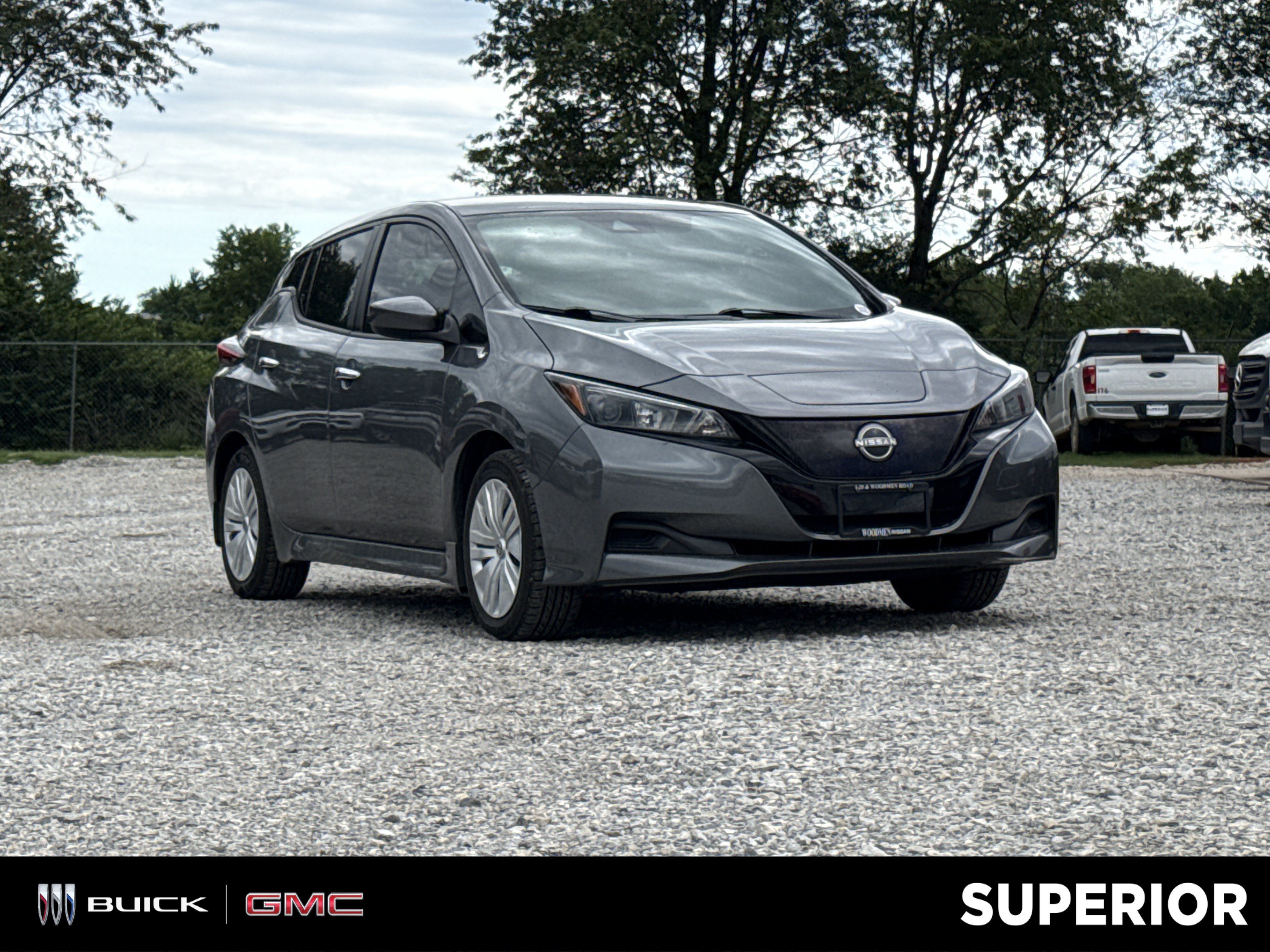 2025 Nissan Leaf S's photo