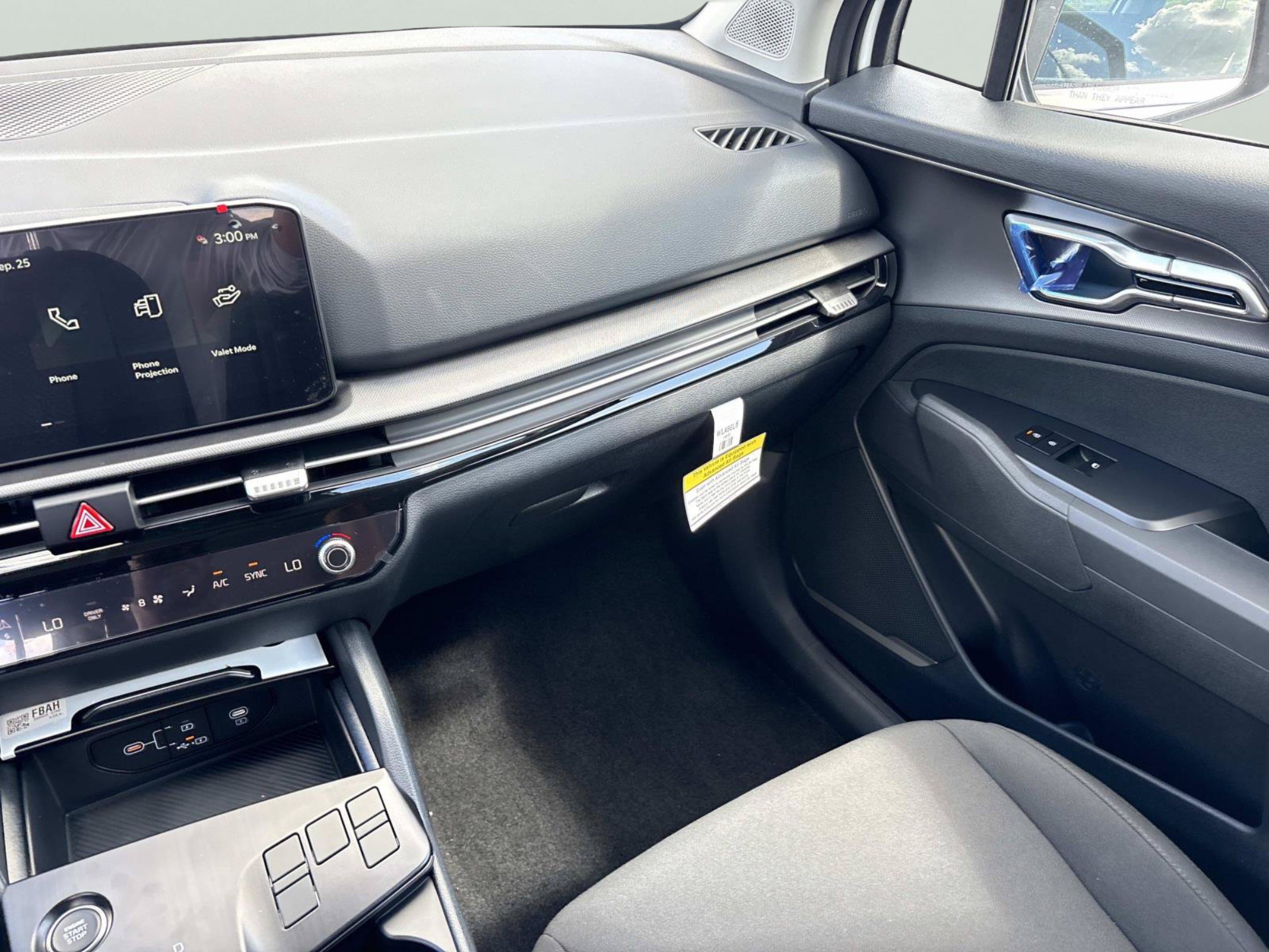 New 2027 Snow White Pearl Kia LX image 11
