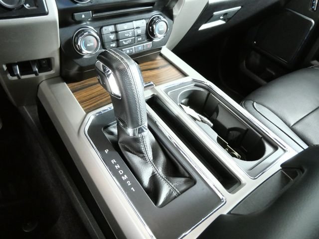 Used 2015  Ford Lariat image 23