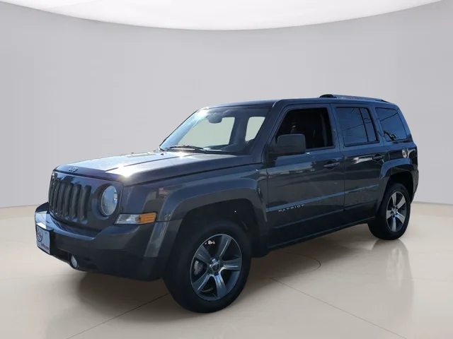 Pre-Owned 2016 Jeep Patriot LATITUDE