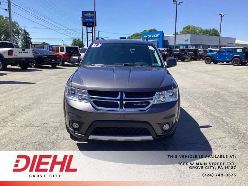 Used 2019 Gray Dodge SE AWD image 2