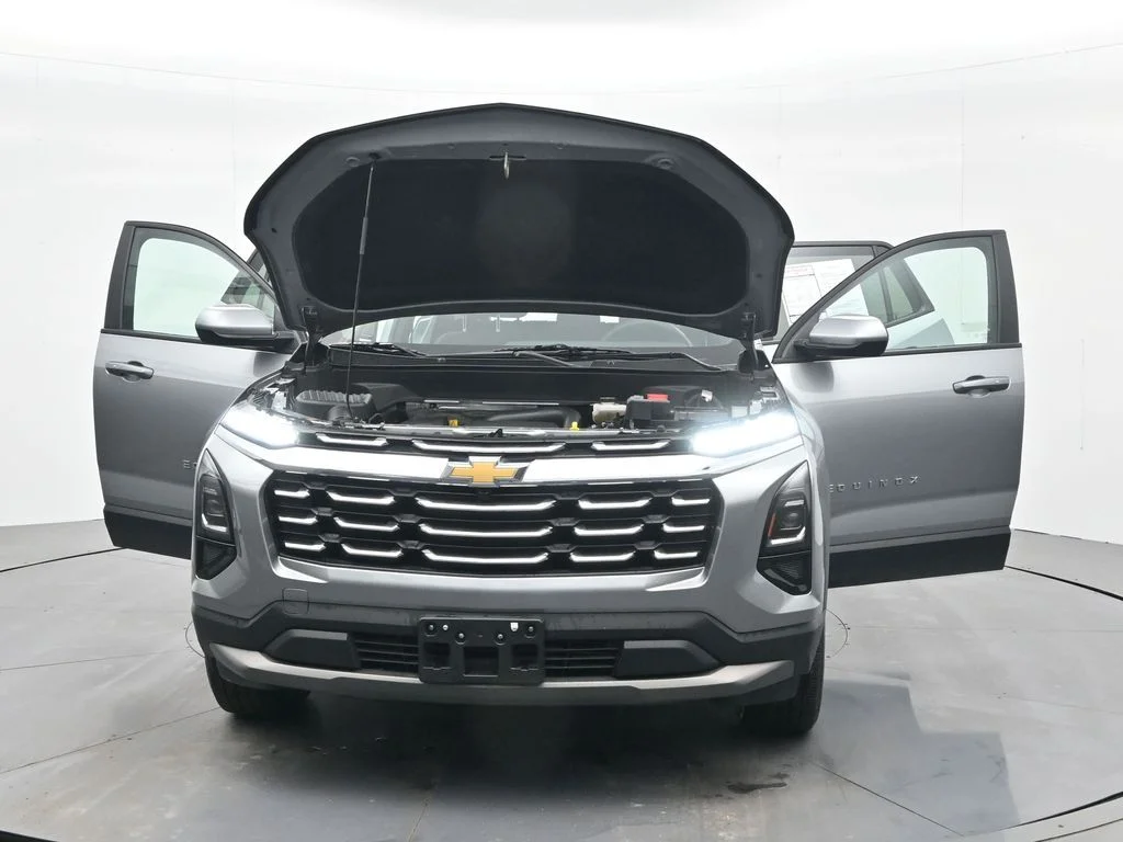 Used 2025 Gray Chevrolet LT image 40