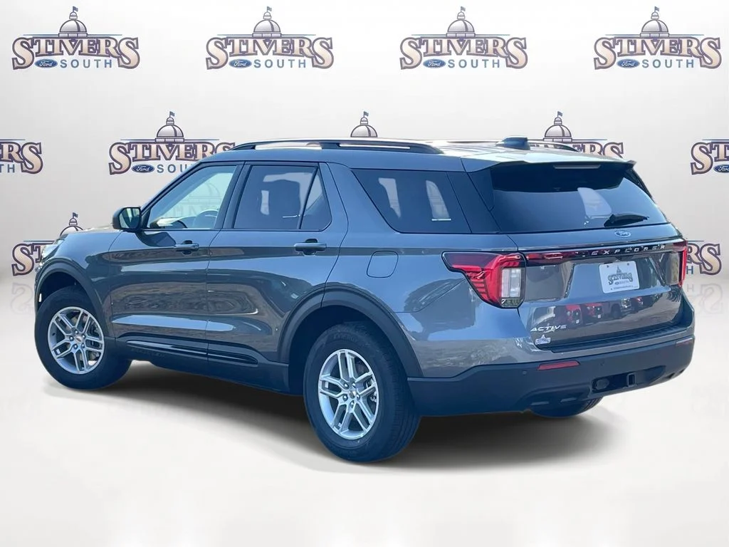 New 2026 Gray Ford Active image 4