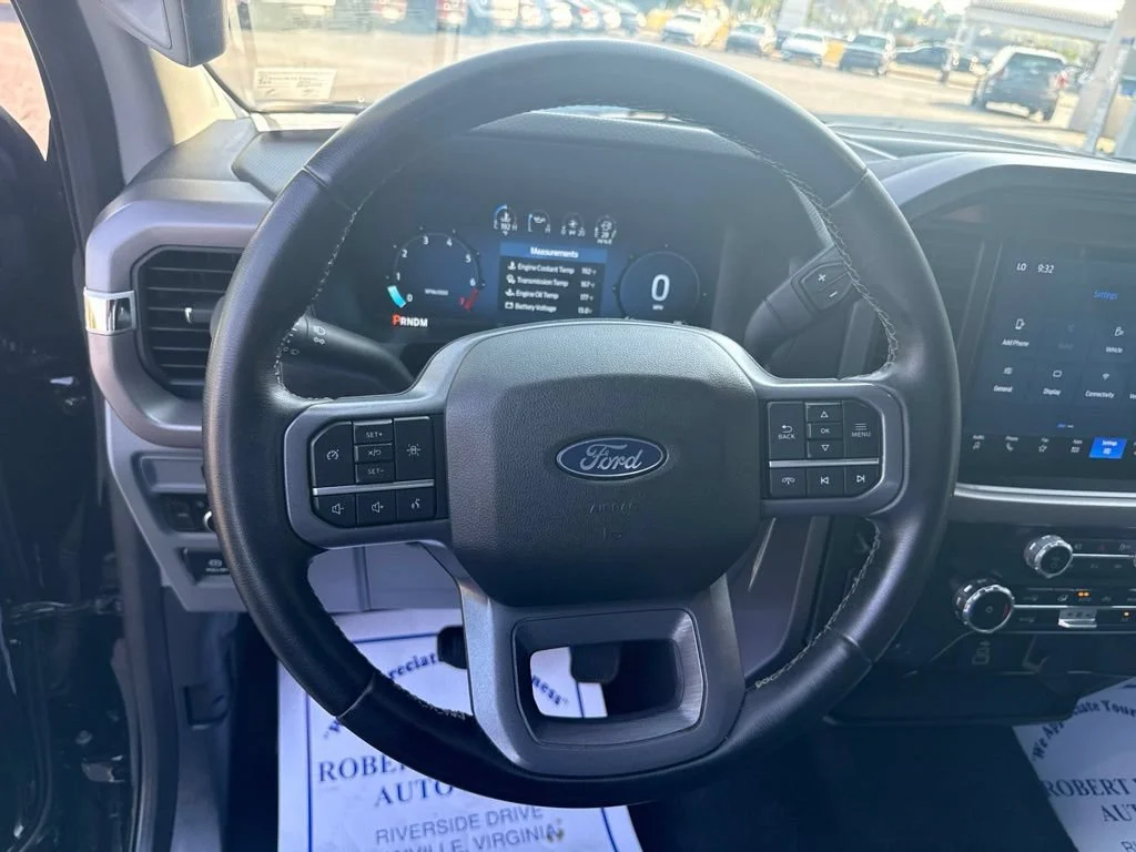 Used 2025 Black Ford XLT image 13