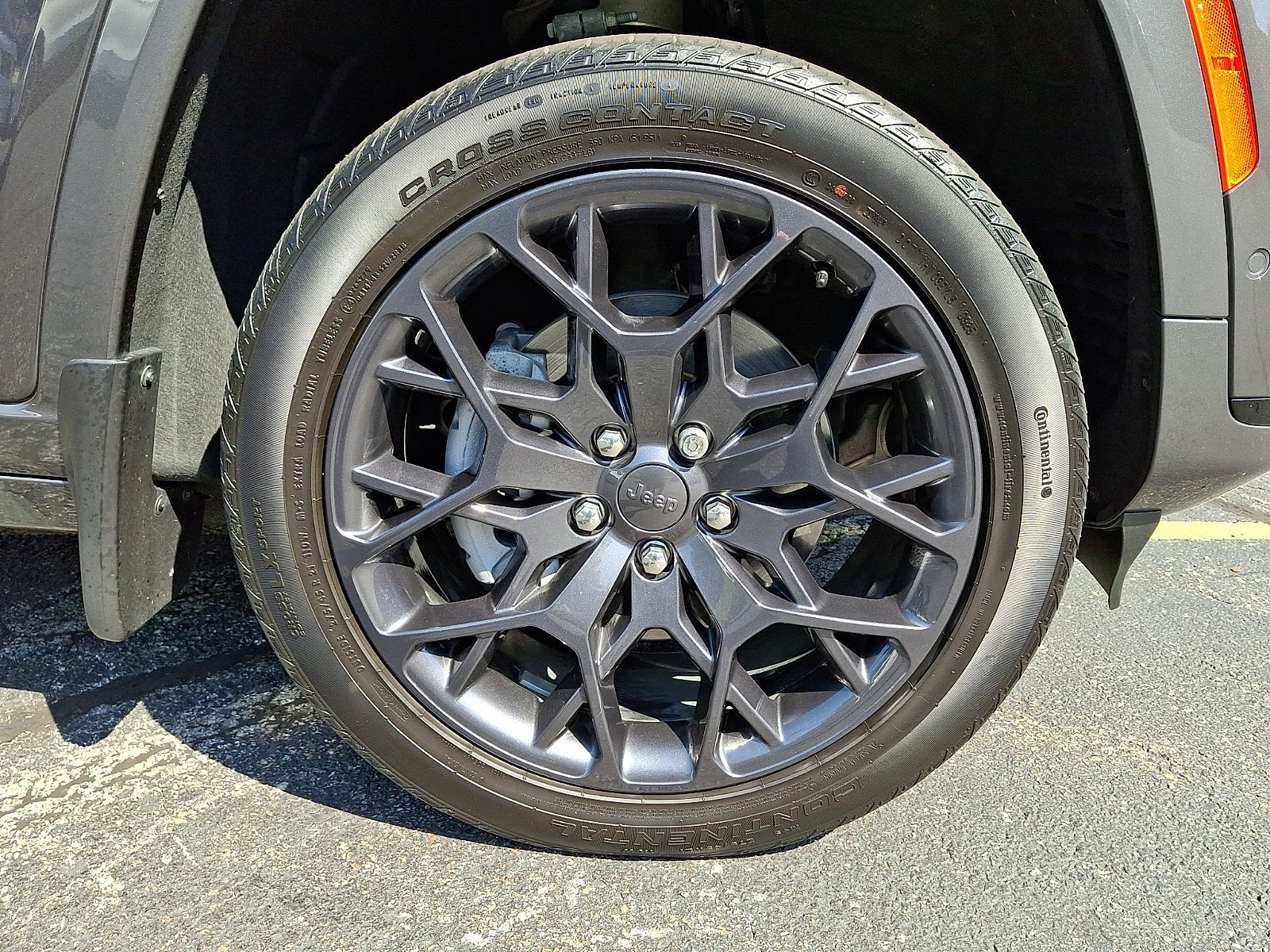 Certified Used 2025 Baltic Gray Metallic Clearcoat Jeep Summit image 8