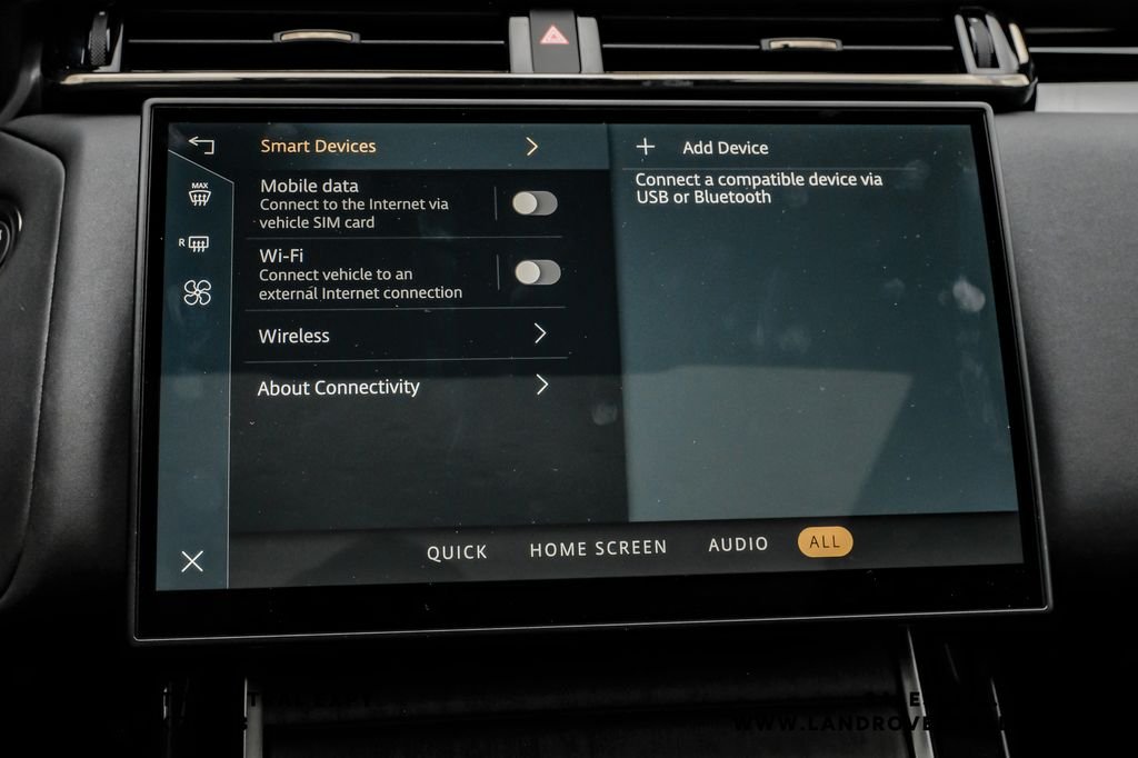 New 2026 Fuji White Land Rover Dynamic SE image 33