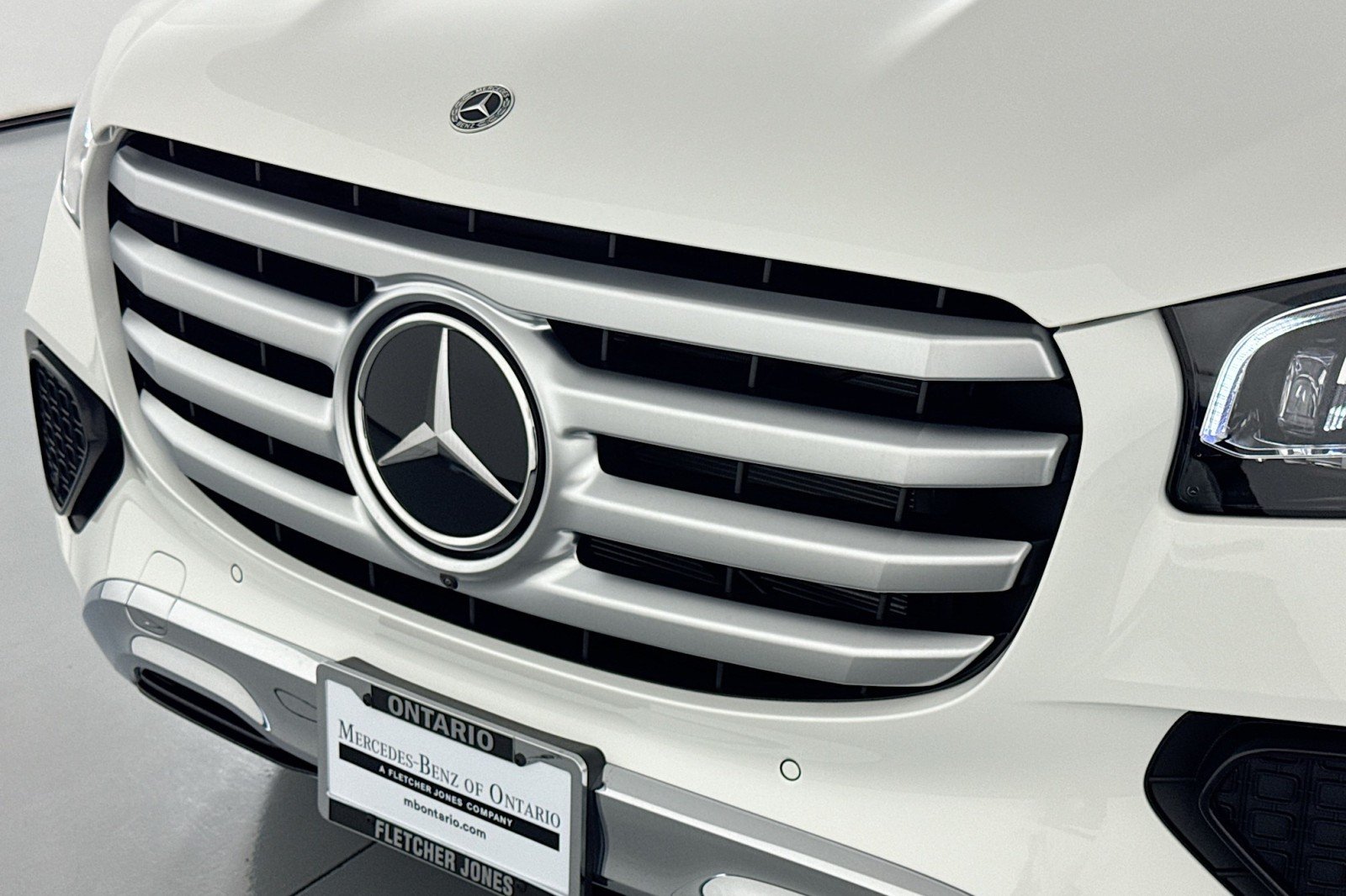 New 2026 Polar White Mercedes-Benz GLS 450 4MATIC® SUV image 13