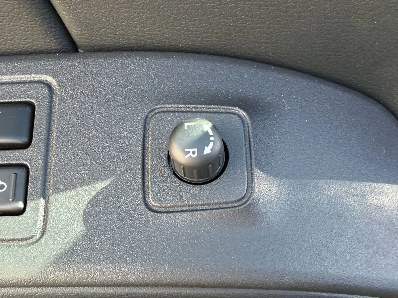 New 2026 Bluestone Pearl Nissan Crew Cab SV image 16