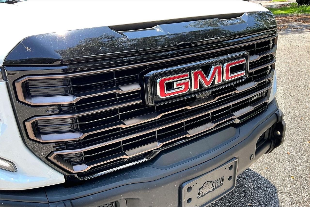 Used 2024 White GMC AT4X image 33