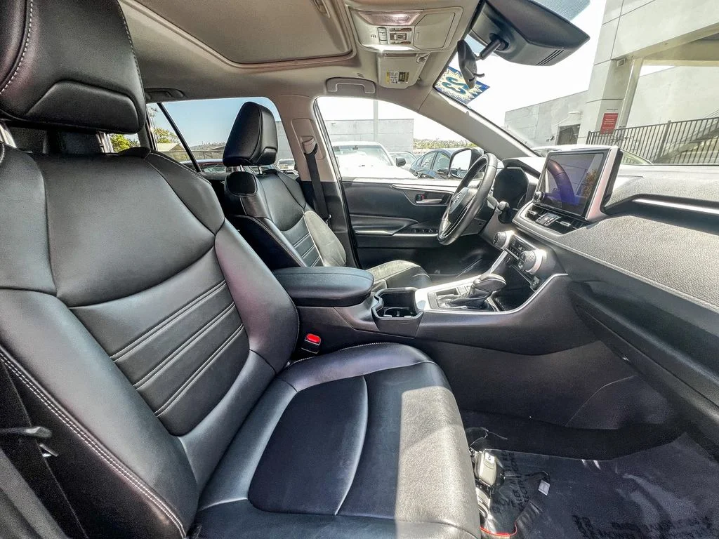 Used 2023 Gray Toyota XLE Premium image 15