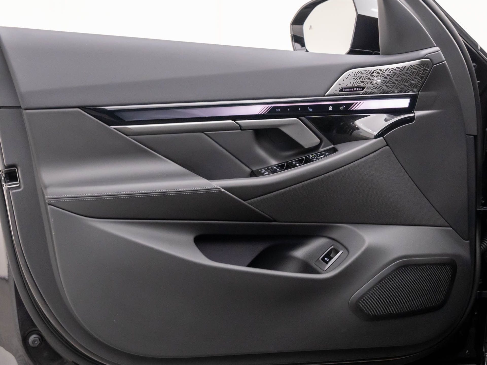 New 2026 Dark Graphite Metallic BMW 530i xDrive image 13