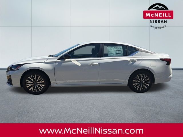 New 2026 White Nissan SV image 5