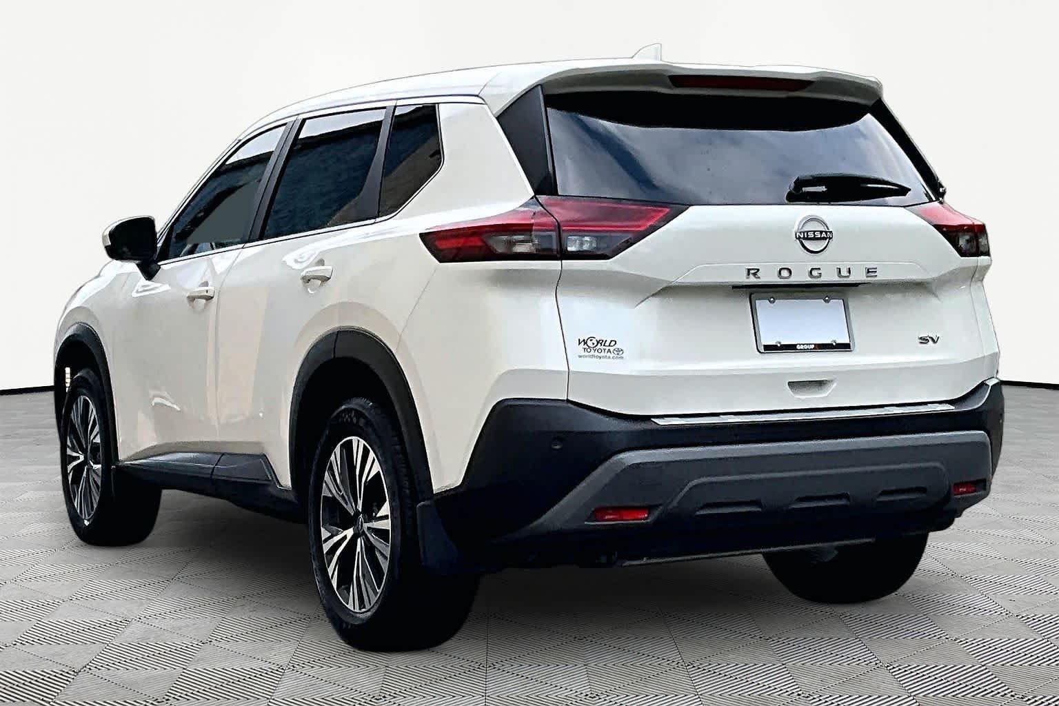 Used 2023 Pearl White Tricoat Nissan SV image 12