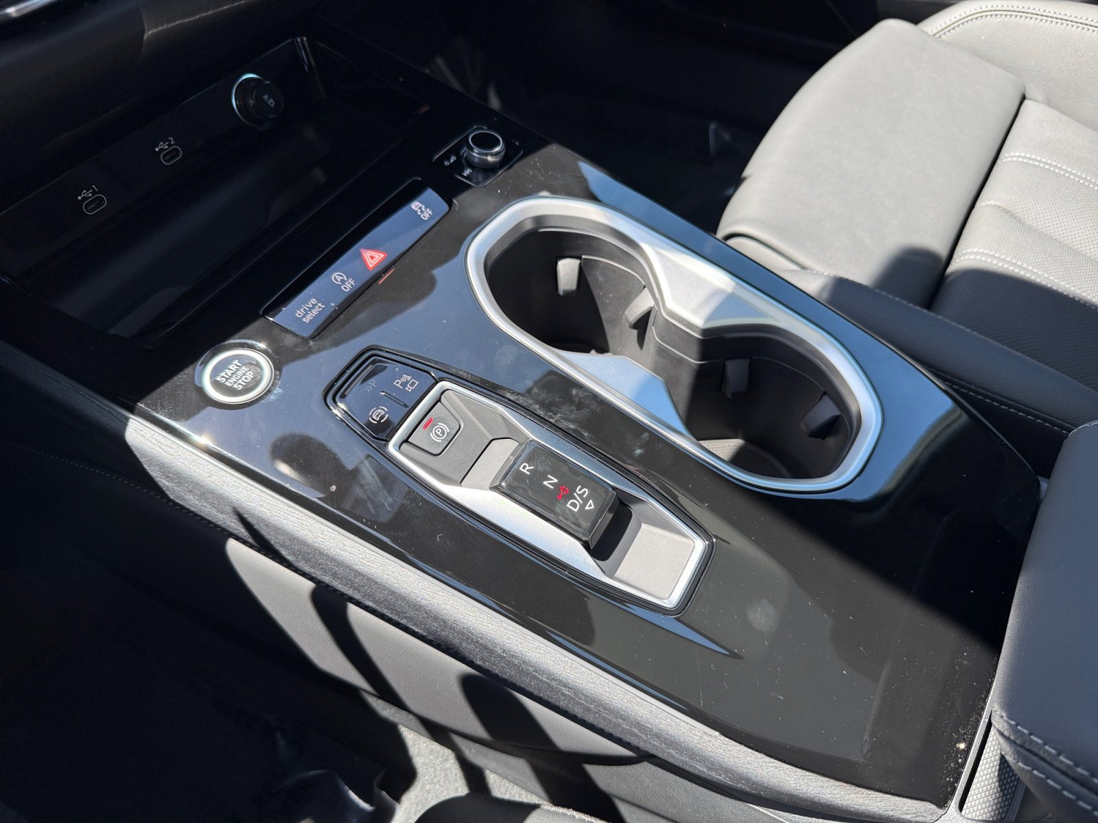New 2026 Daytona Gray Pearl Effect Audi Premium Plus quattro image 13