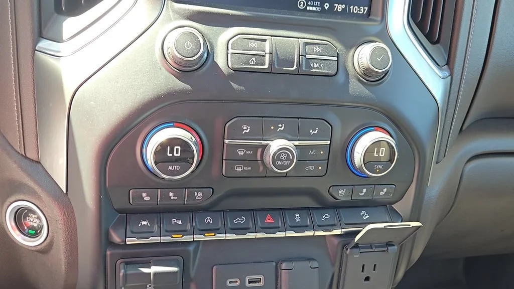 Used 2021 IRIDESCENT PEARL TRICOAT Chevrolet LTZ image 21
