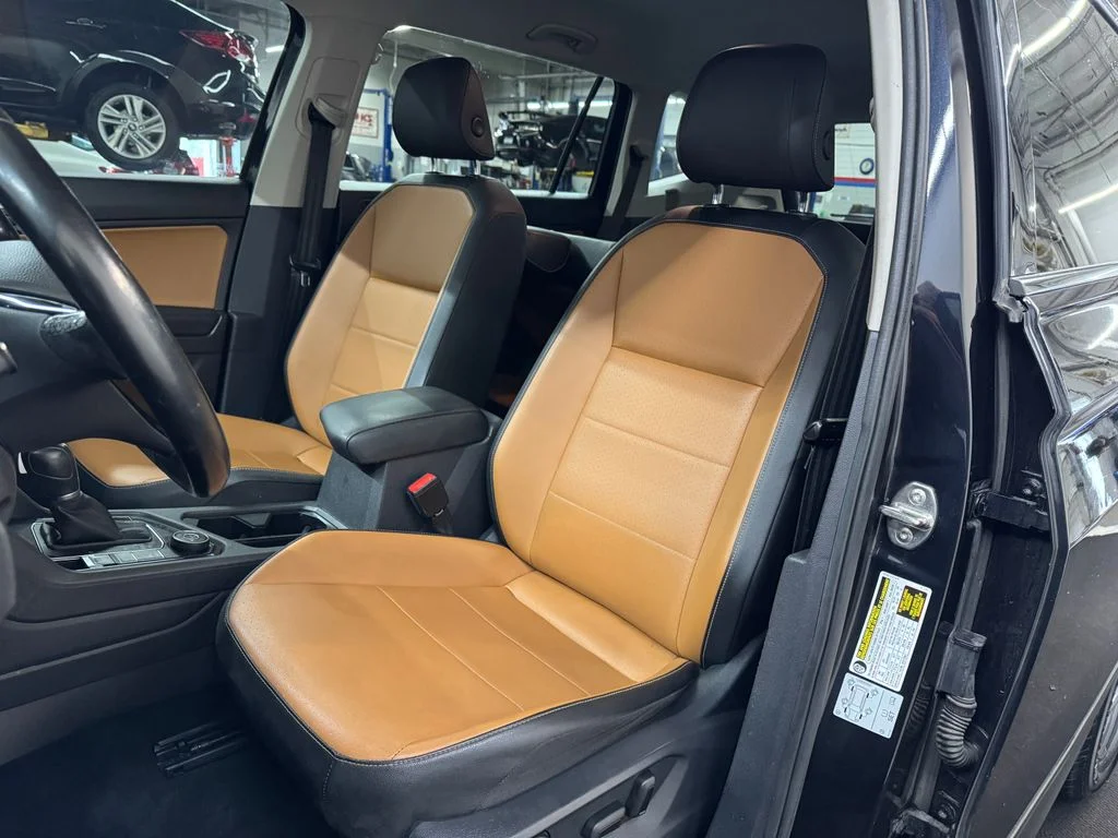 Used 2019 Black Volkswagen 2.0T SE image 17