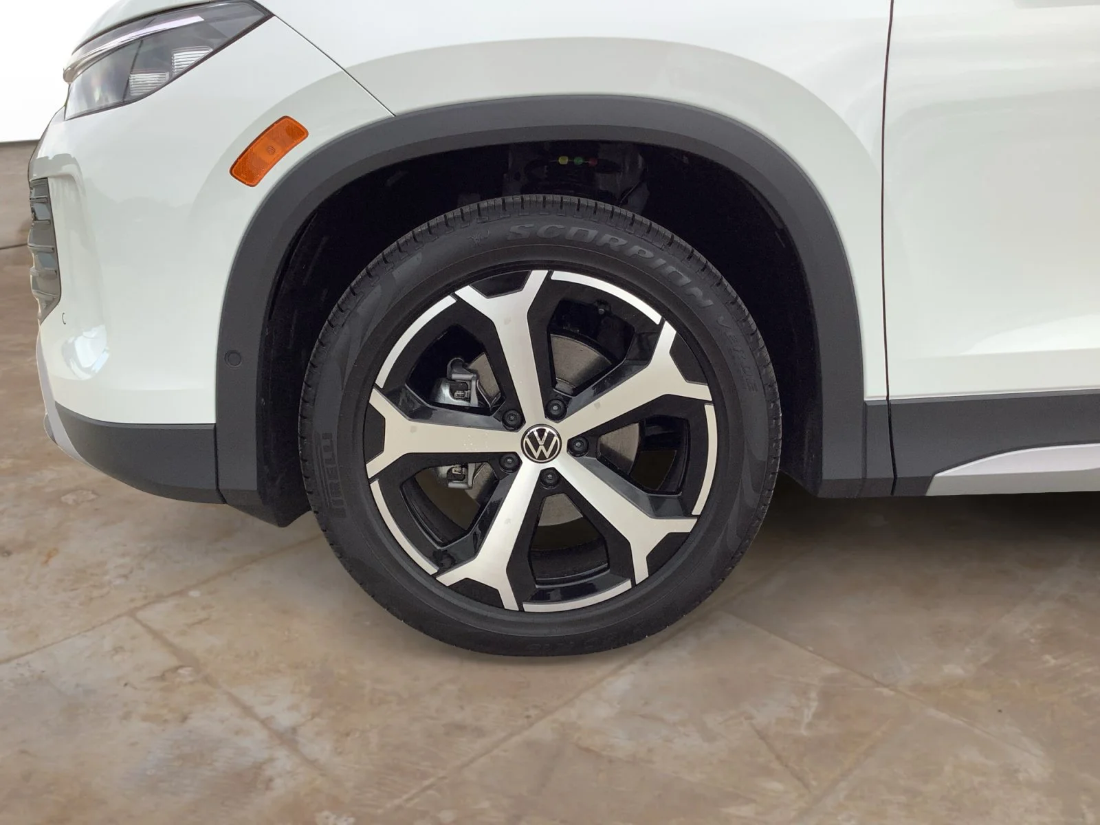 New 2026 PURE WHITE Volkswagen SE image 10