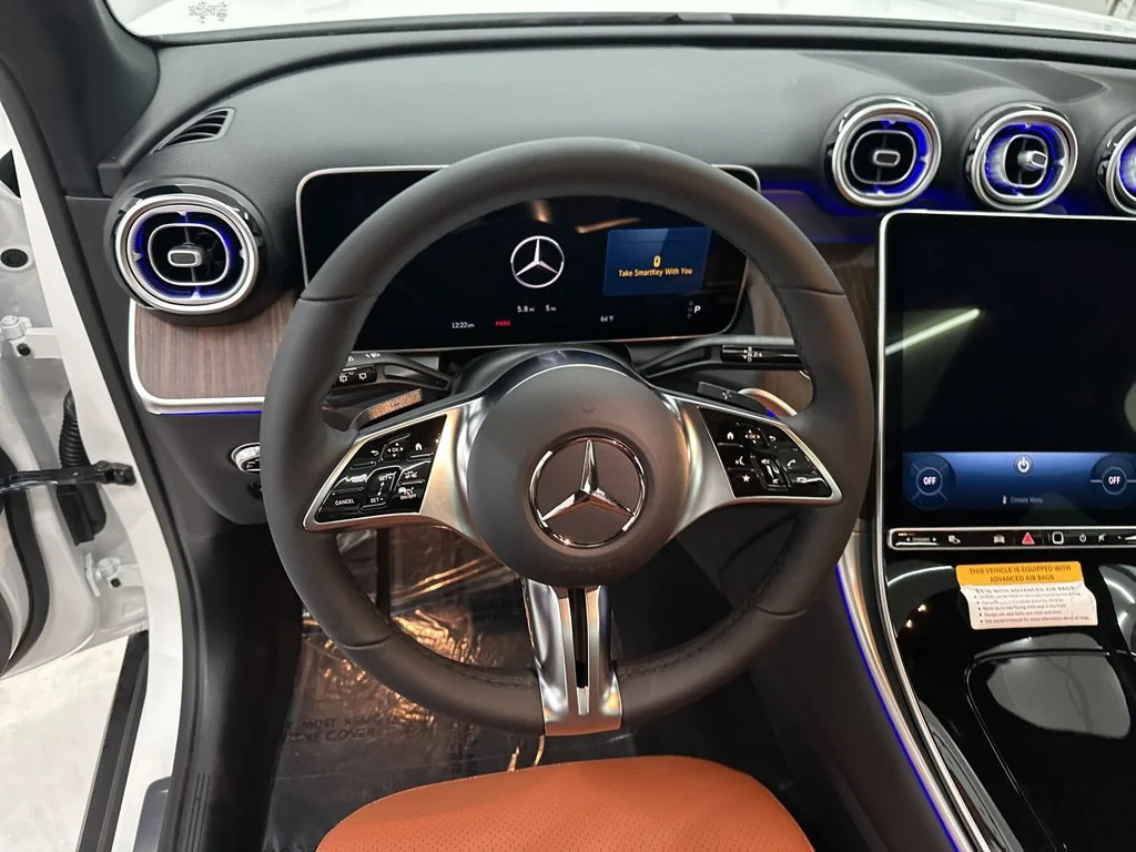 Used 2026 White Mercedes-Benz GLC 300 image 10