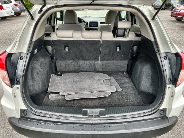 Used 2018  Honda EX image 29