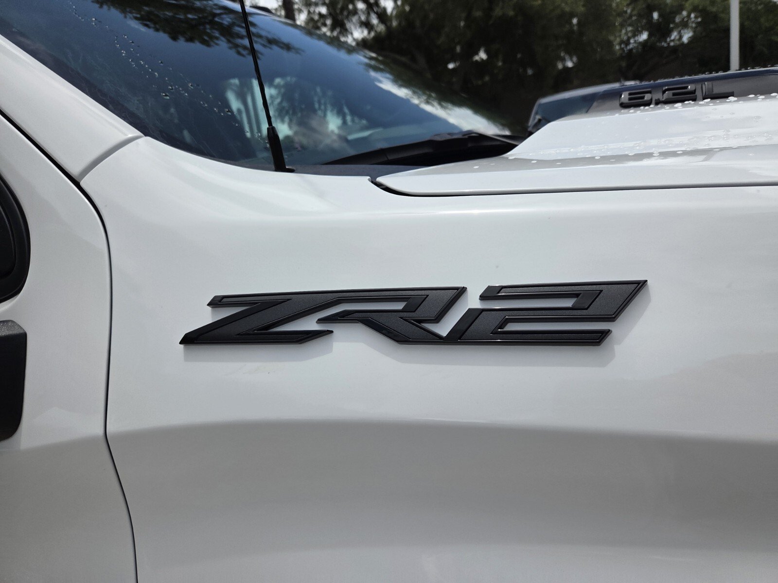 New 2026 Summit White Chevrolet ZR2 image 9