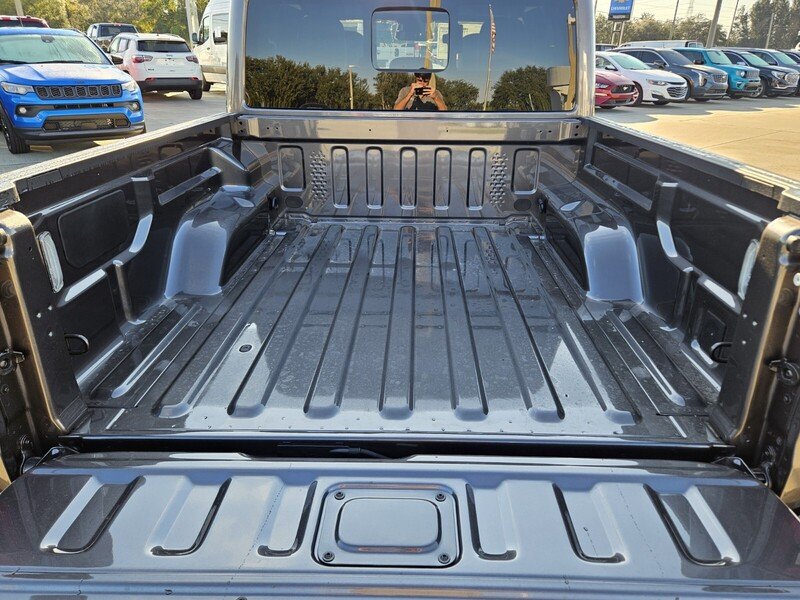New 2026 Granite Crystal Metallic Clear-Coat Exterior Paint Jeep RUBICON X 4X4 image 13