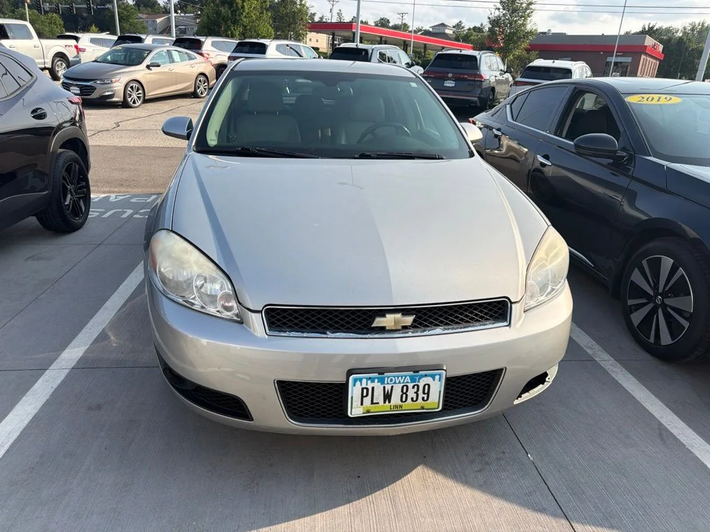 Used 2008 Silver Chevrolet SS image 7